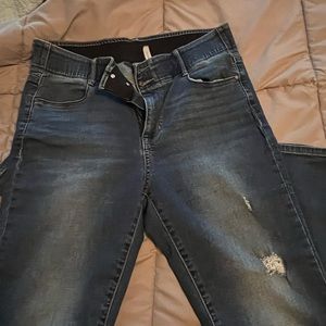 Apt 9 tummy control distressed straight leg jeans